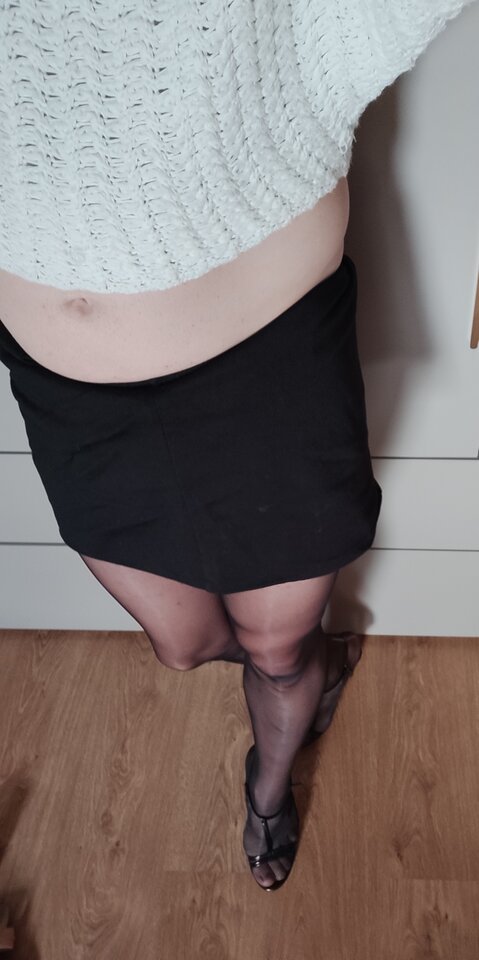 1000009640.jpg - HighHeelsPanty