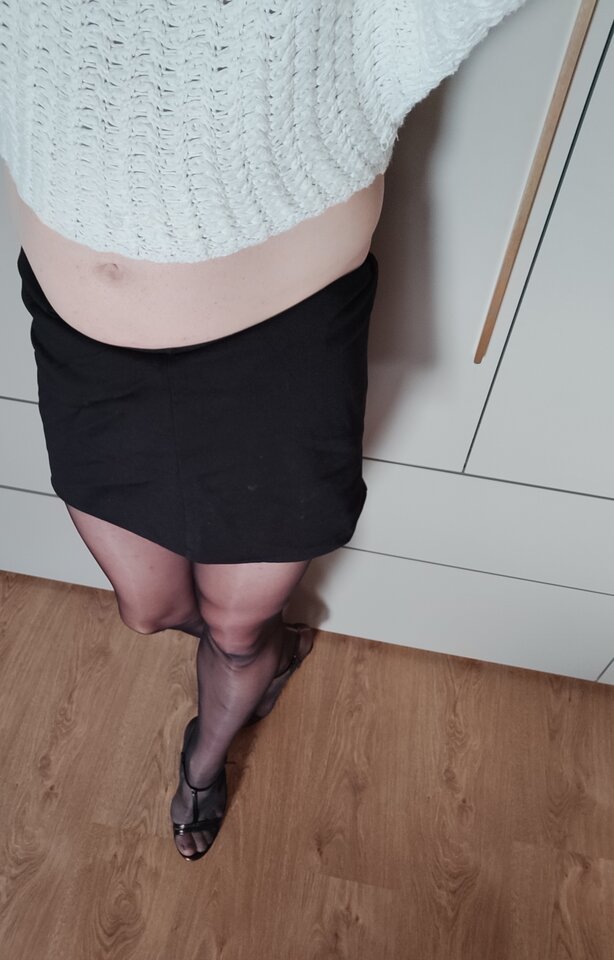 1000009641.jpg - HighHeelsPanty