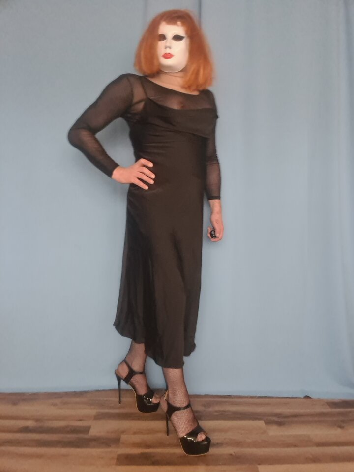 025 - Czarna na ramiączkach, długa 1 (3).jpg - EwelinkaTransikxxx