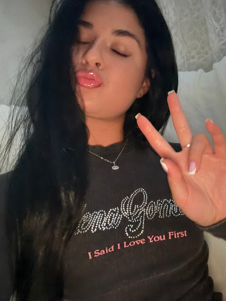 yaXxj-YLY1qzjueD45zKD71CsjVuJvPdLRAxB4zbYICsHuudZB7p3-XuXe8_BH-O - _Alissa_