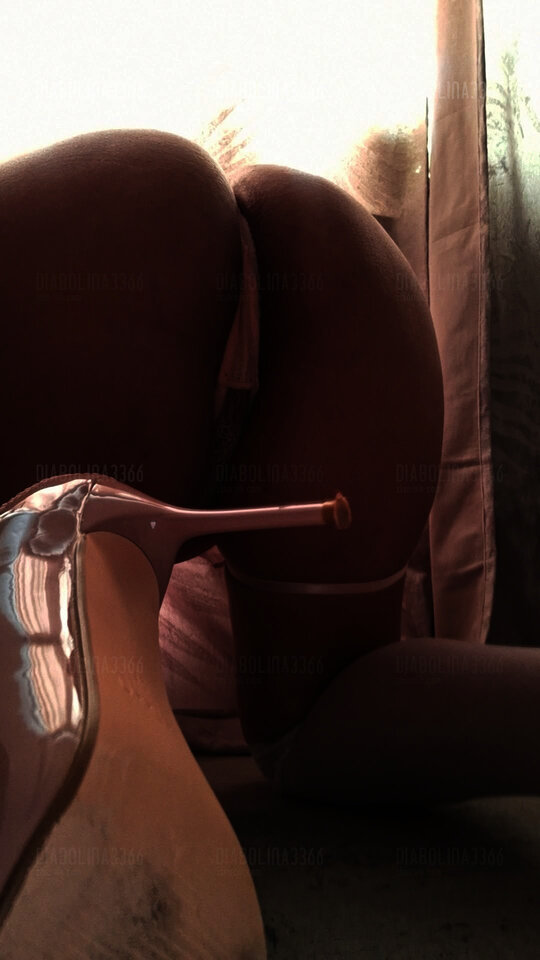 Snapchat-530328020.jpg - Diabolina3366