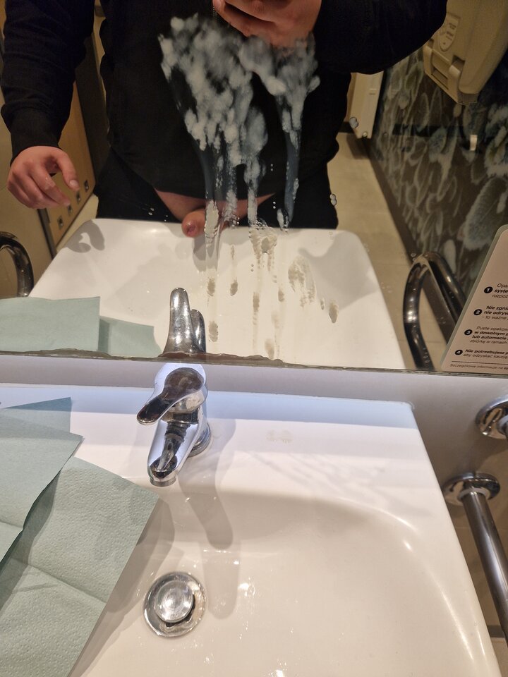 Szybka przerwa w podróży i można lecieć dalej  :) - NylonkowyBoy69