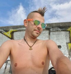 Screenshot_20240710_081242_Grindr.jpg