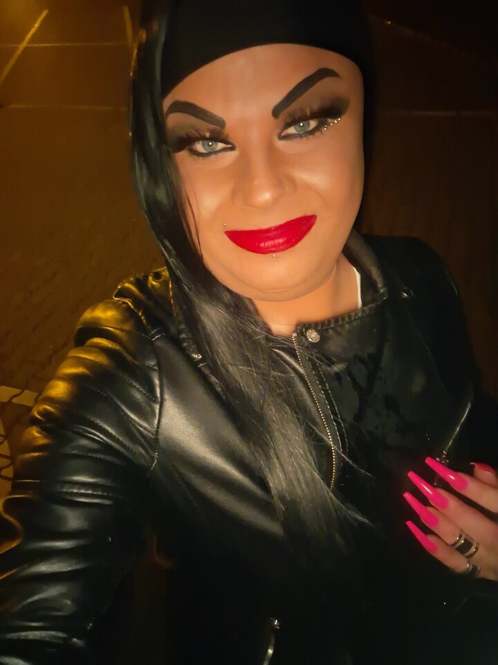 20251115_222317.jpg - RoksanaiNikol