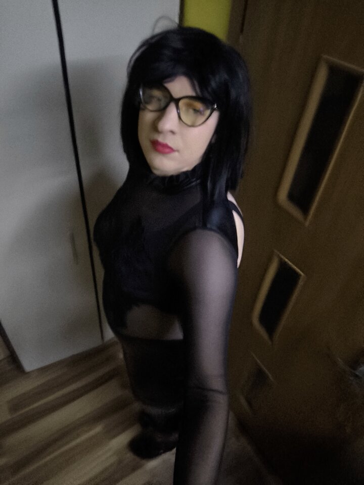 1000015766.jpg - Adriennecross