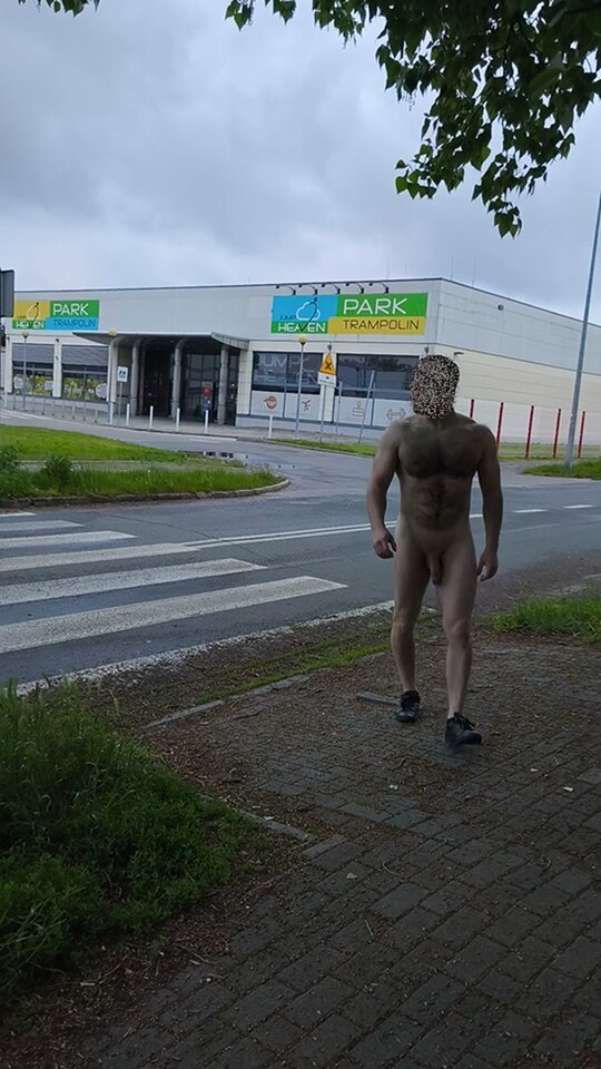 park_trampolin.jpg - PublicPlaces