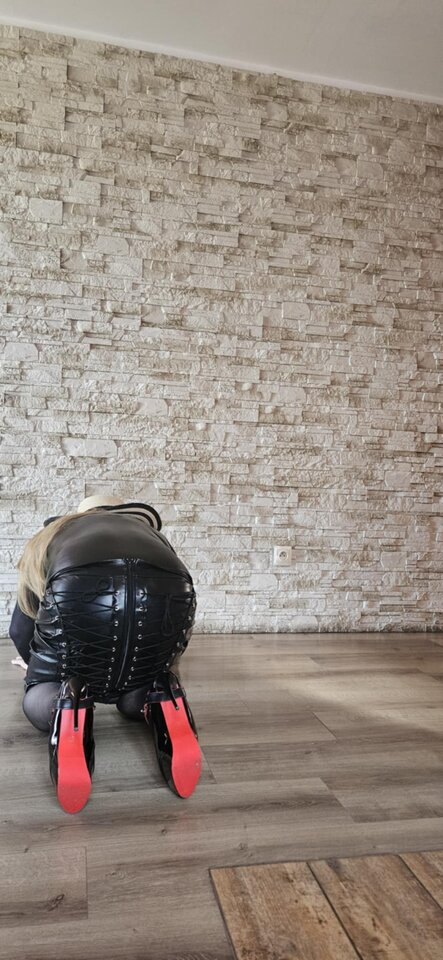 Messenger_creation_83DCF8A7-A899-4038-B79D-EAF9FD241A2C.jpeg - sylwiabdsm