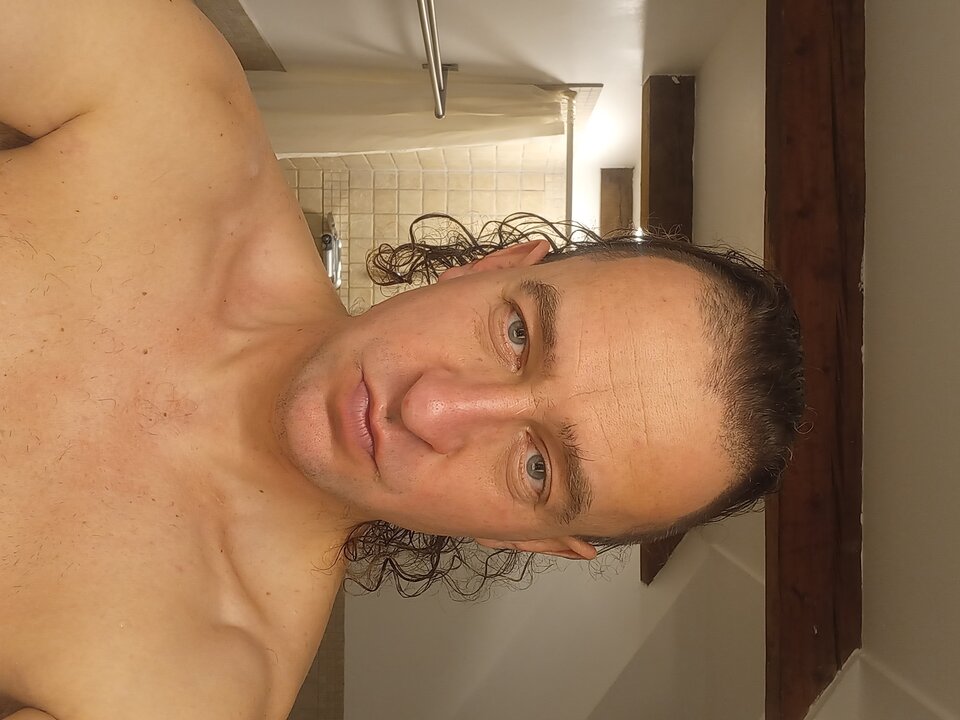 20251127_214755.jpg - Empe123