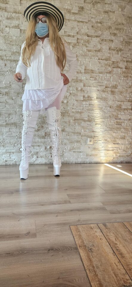 Messenger_creation_9363E218-13F1-4BE6-94D3-876DD19A40FE.jpeg - sylwiabdsm