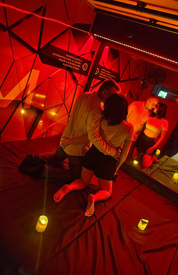 IMG_20251128_012858!!.jpg - EwelaandKuba