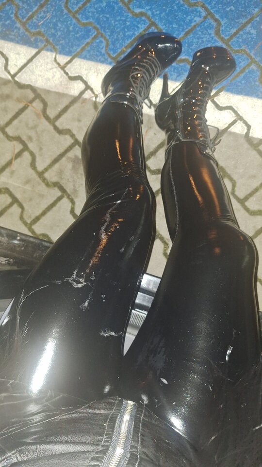 20251115_222951.jpg - RoksanaiNikol