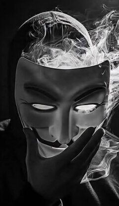 Każdy ma jakąś maskę