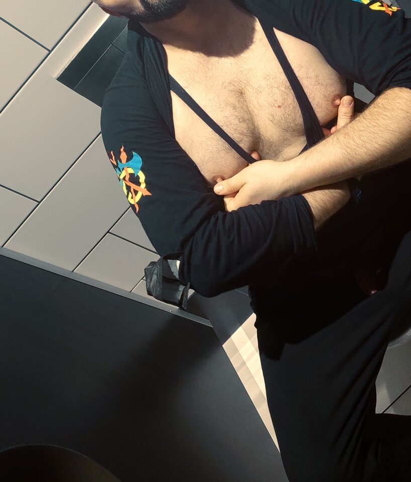 1000004811.jpg - poppers34