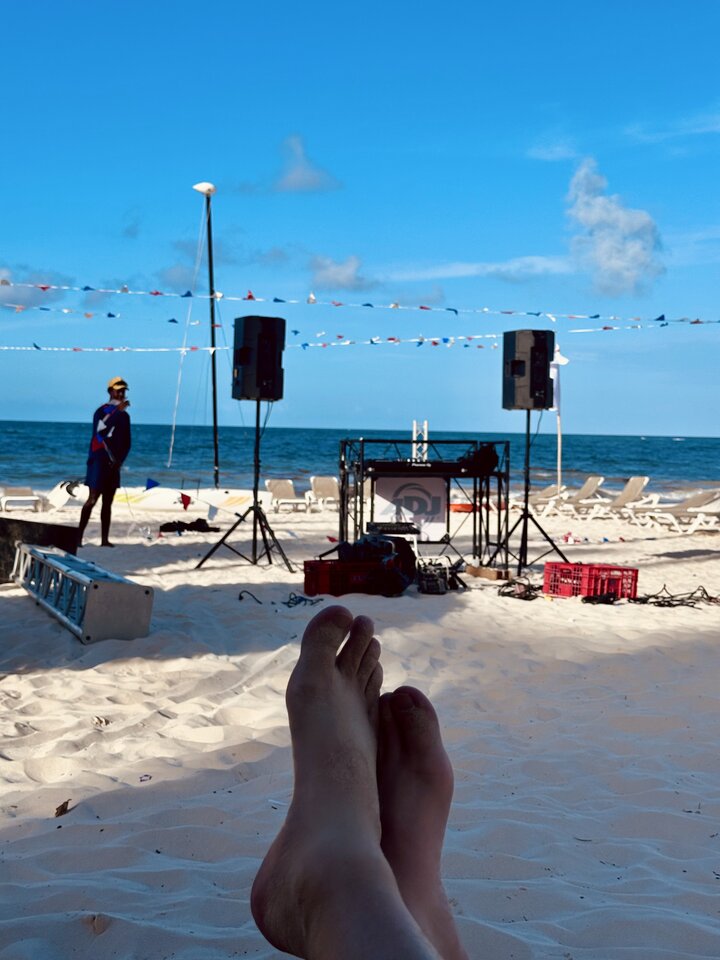 Ciepła potrzeba - NewDesperado