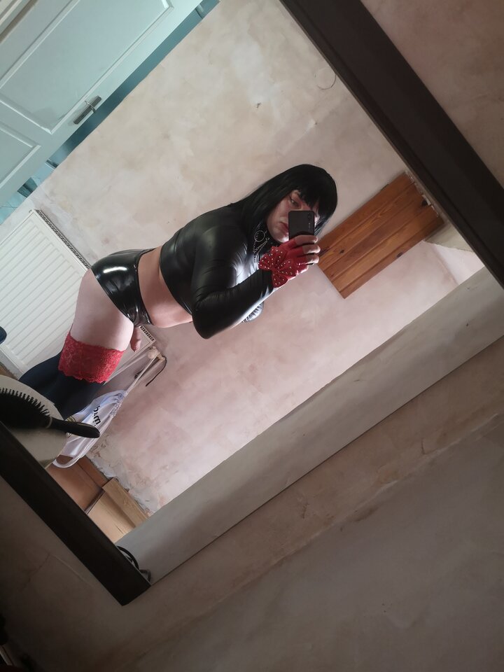 IMG_20251013_121210.jpg - Leatherkinia89