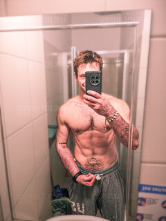 a taka tam samojebka ( ͡° ͜ʖ ͡°)