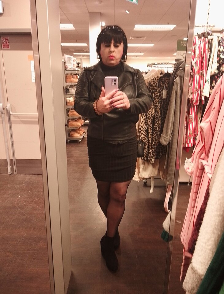 00000IMG_00000_BURST20251107202728_COVER.jpg - Emila69lodziara