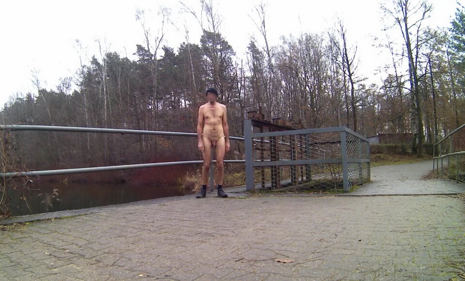 ROGOŹNIK - na sluzie przy campingu 20251209_1152.mp4_snapshot_0 - Krzysztof_cfnm