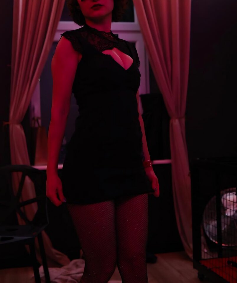 1000041847.jpg - Novictoria