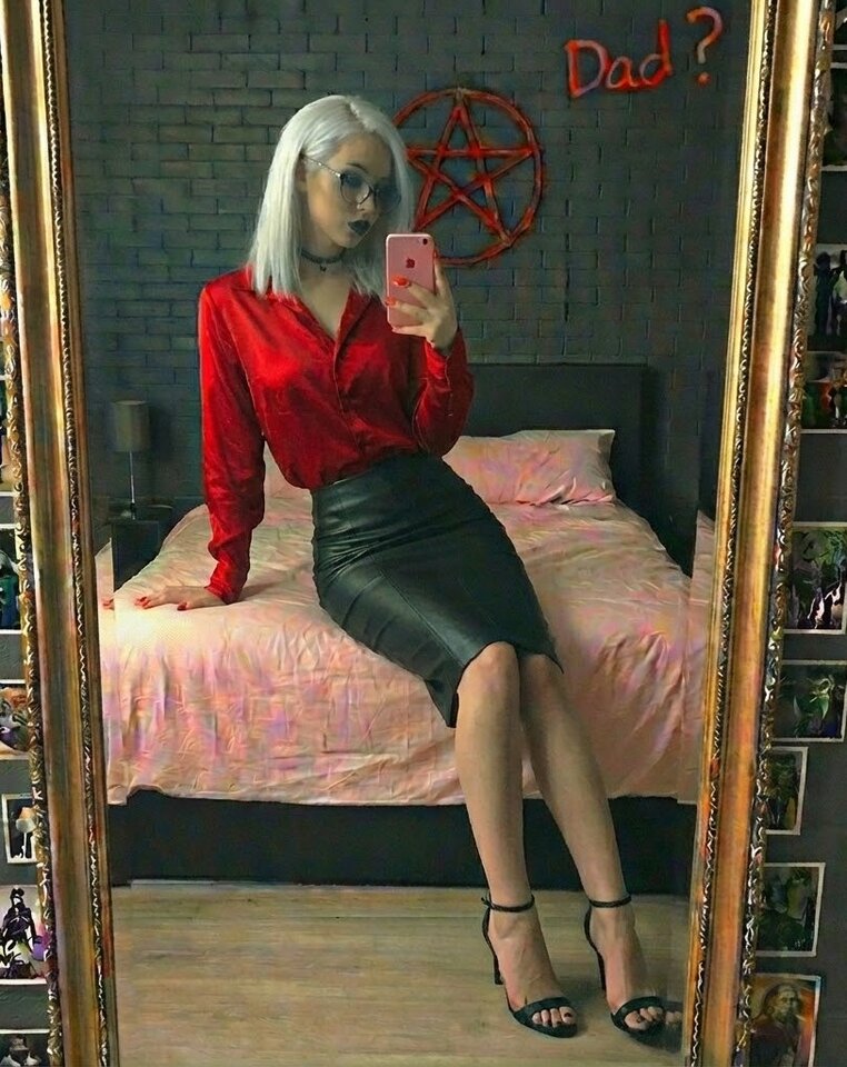 Ktos chce wejsc w spolke z Pania Prezes? - KinkyBulba