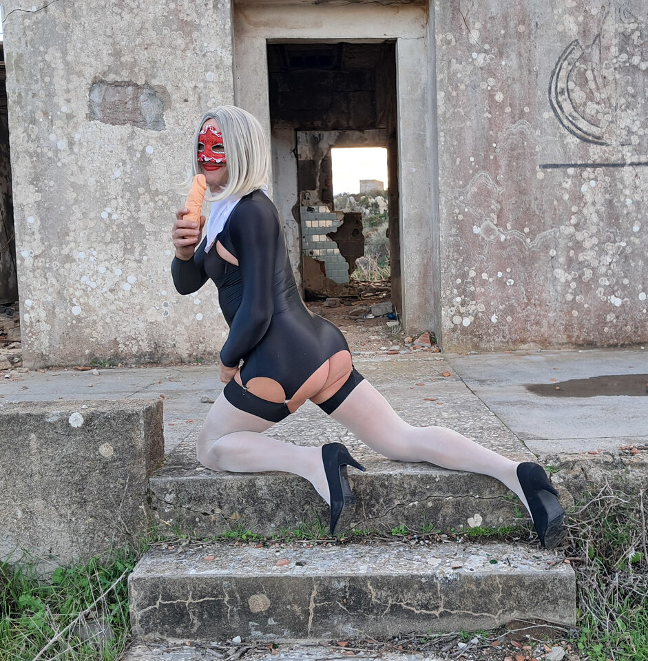20251108_162108.jpg - Laure