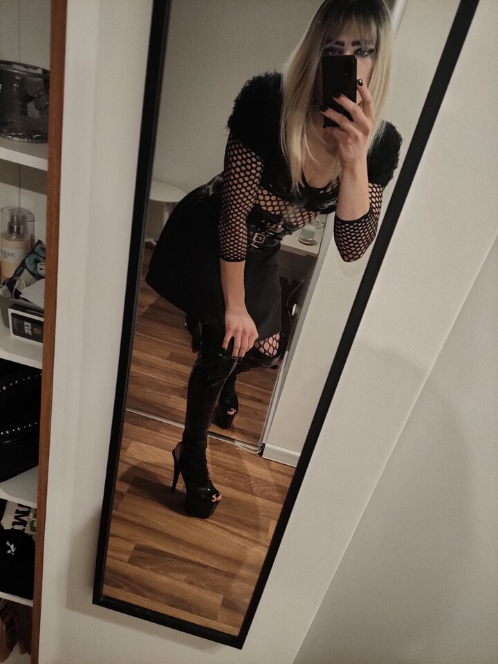 IMG20251214020559.jpg - Sexy__Kitty