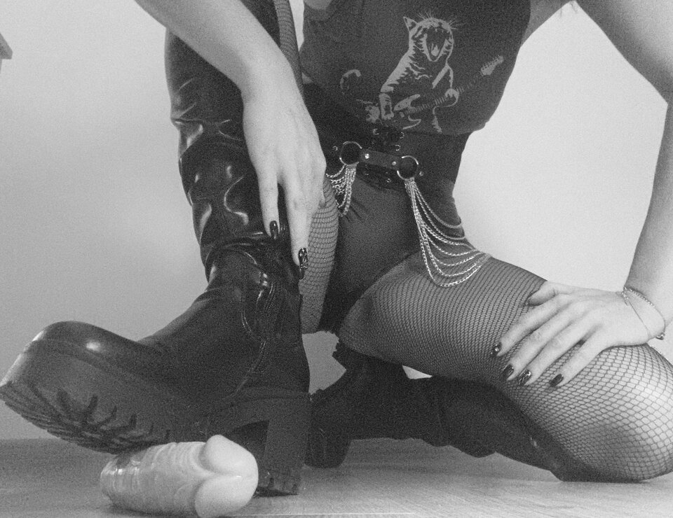 20251216_091717.jpg - MilfetkaHighHeels