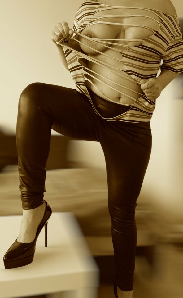 1000050017.jpg - SensualWitch