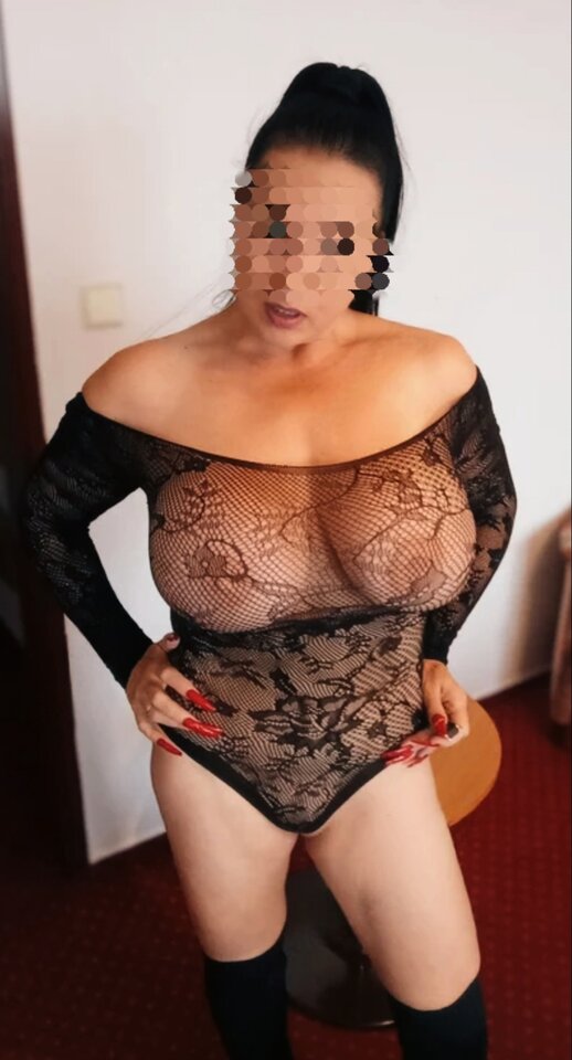 Pozowanie- godowanie 😈 - Prawdziwa_Milf