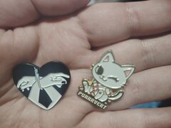 Urocze przypinki, by rozświetlić codzienność 