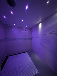 PXL_20251205_212506663.NIGHT (1).jpg