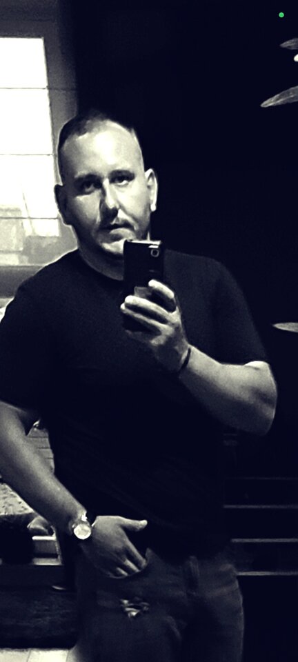 1000018102.jpg - Calzzone33