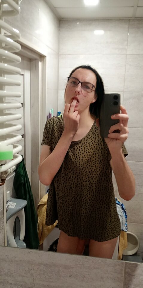 1000004930.jpg - PieknaMadziaXXX