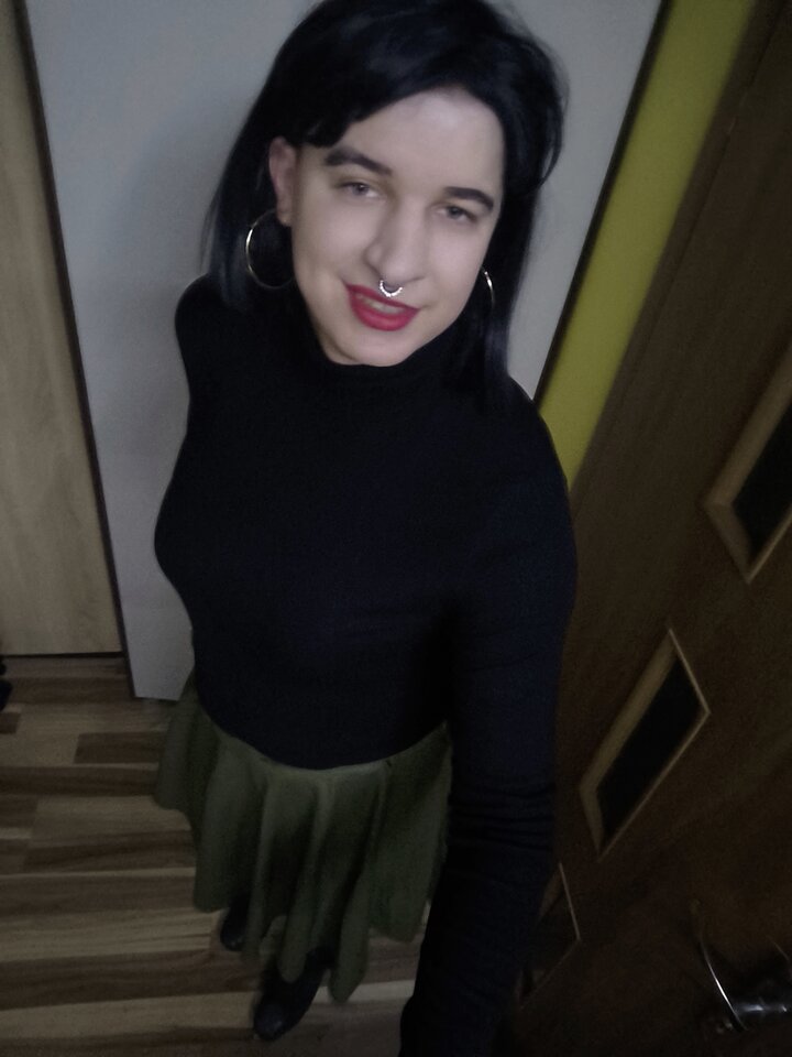 1000017223.jpg - Adriennecross
