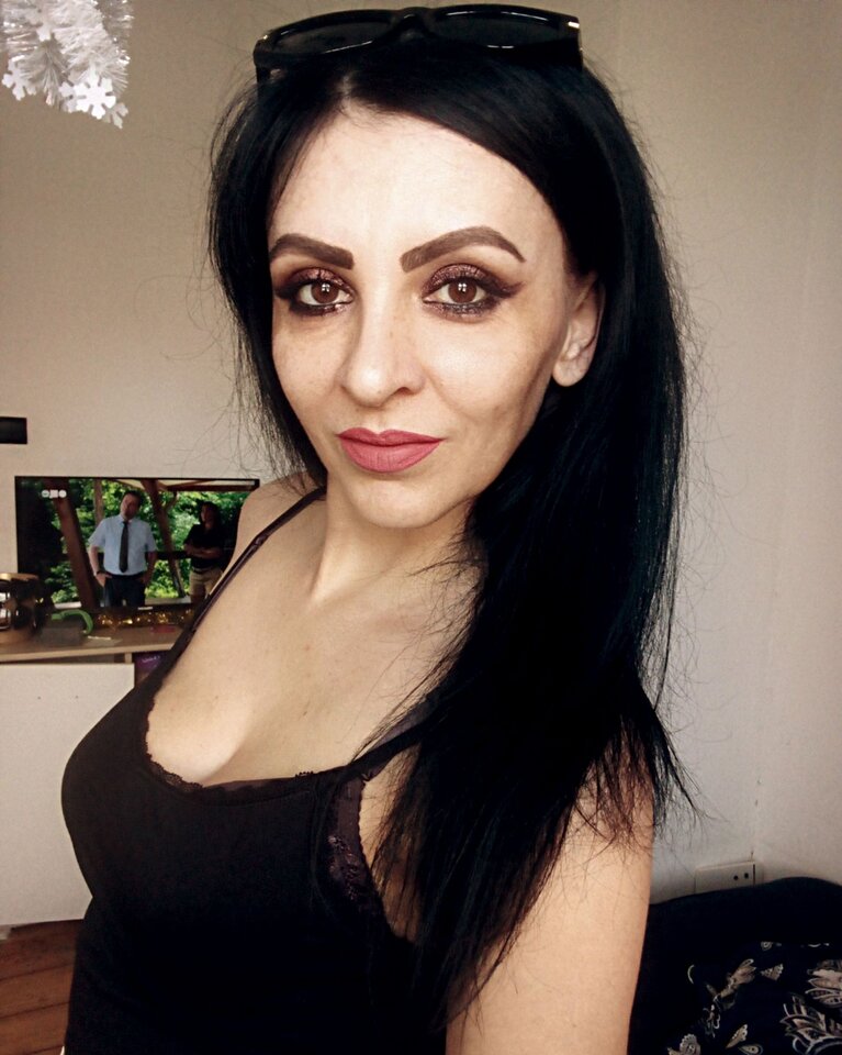 IMG-38cdda8406c0b22f8700812e6878f8c9-V.jpg - Starscouples