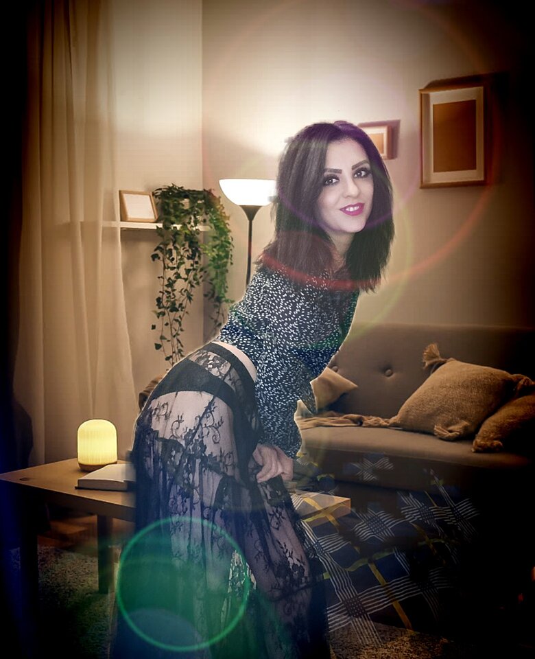 IMG-5f17b0cd538389ab79b152fff79a237a-V.jpg - Starscouples