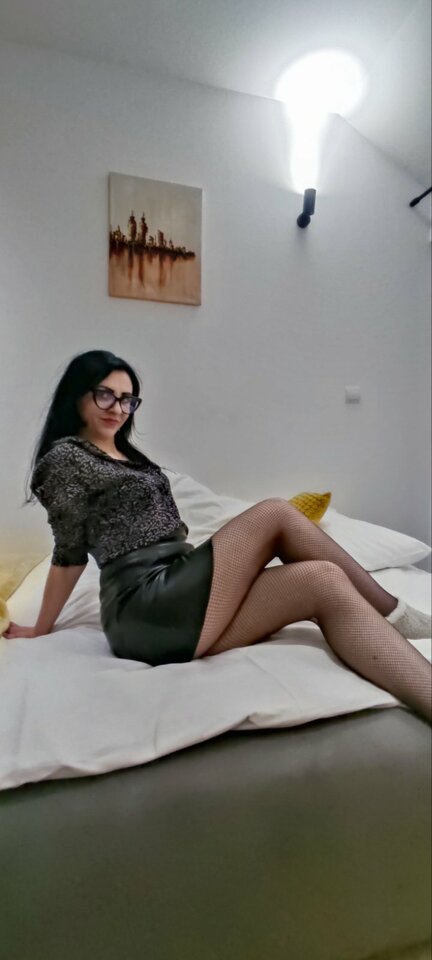 IMG-d11e653834f9731f4ecd7b6b8269815d-V.jpg - Starscouples