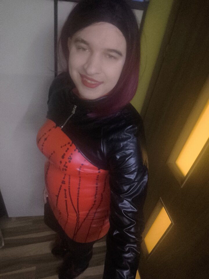1000017321.jpg - Adriennecross