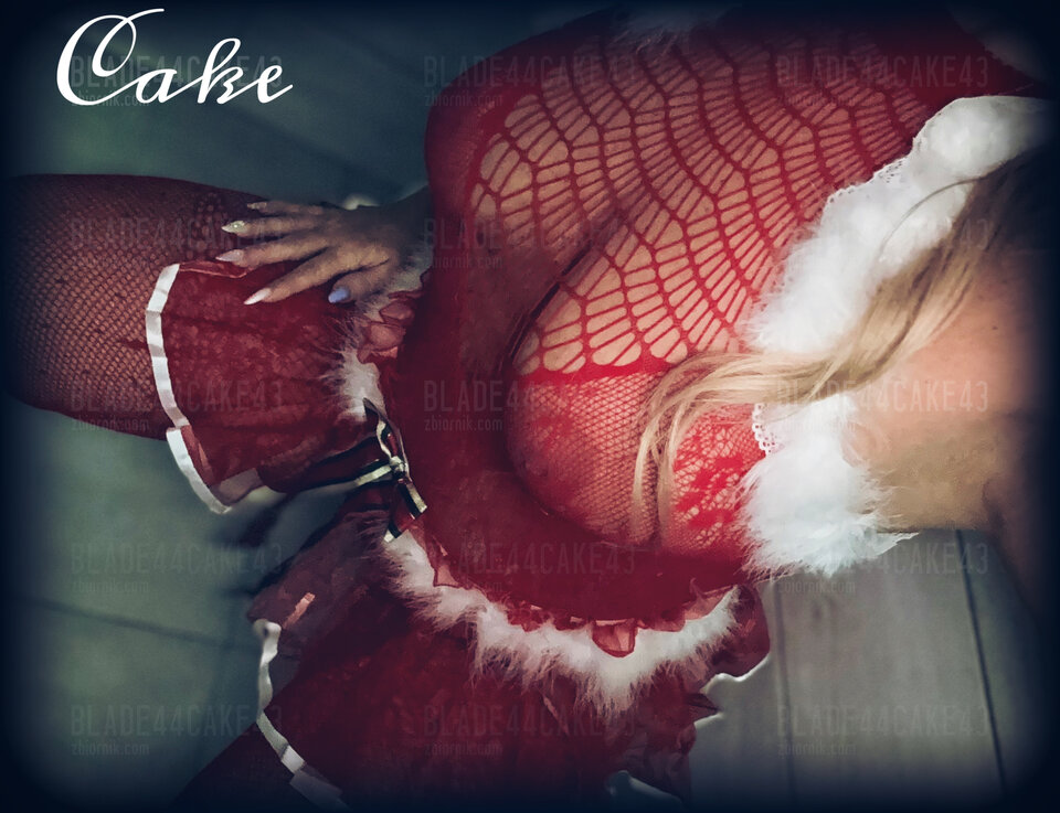 🧑🏼‍🎄🎁🎅🎄 - Blade44Cake43