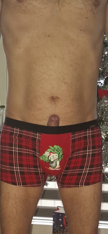 Czubek od choinki trochę wystaje 😆 - janaga11