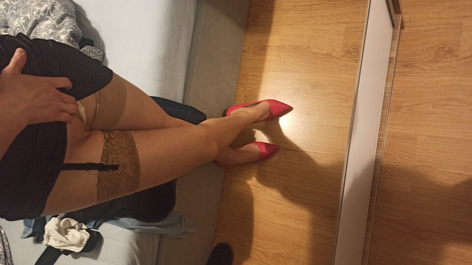 delikatnie odsłonięta:) podoba się? - 9608