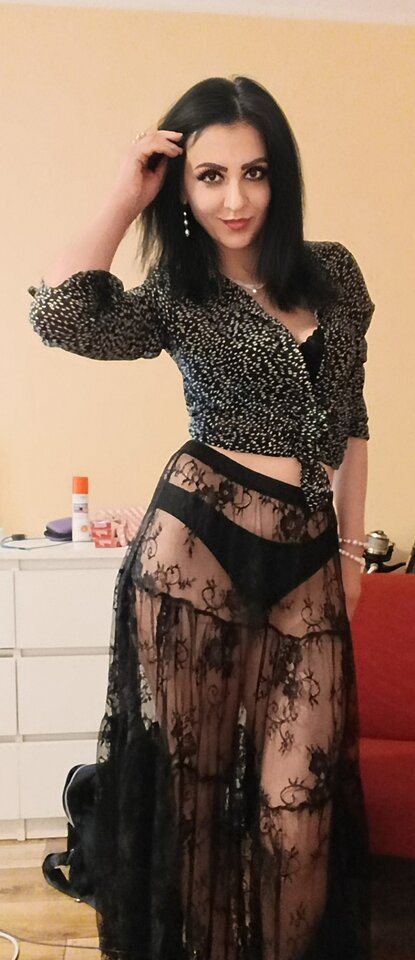 IMG-3dfab97946ddadd6a9504864056a3307-V.jpg - Starscouples