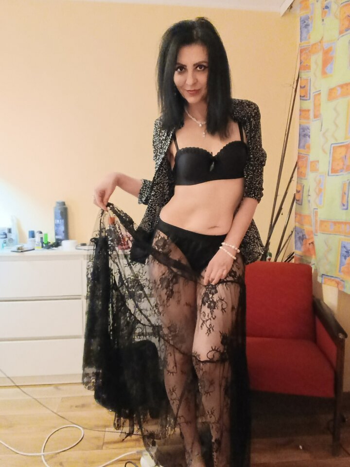 IMG-7c90dd103965d9655af5acb280dd1ddf-V.jpg - Starscouples