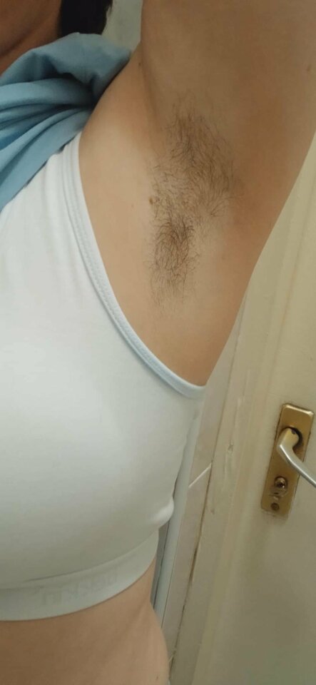 l_fZSQd1.jpg - hairyANDhairy