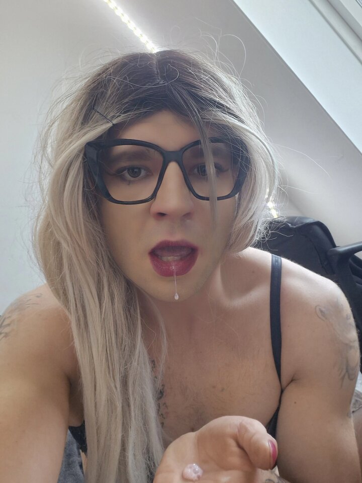 20251122_083651.jpg - SexWorkerkaTS