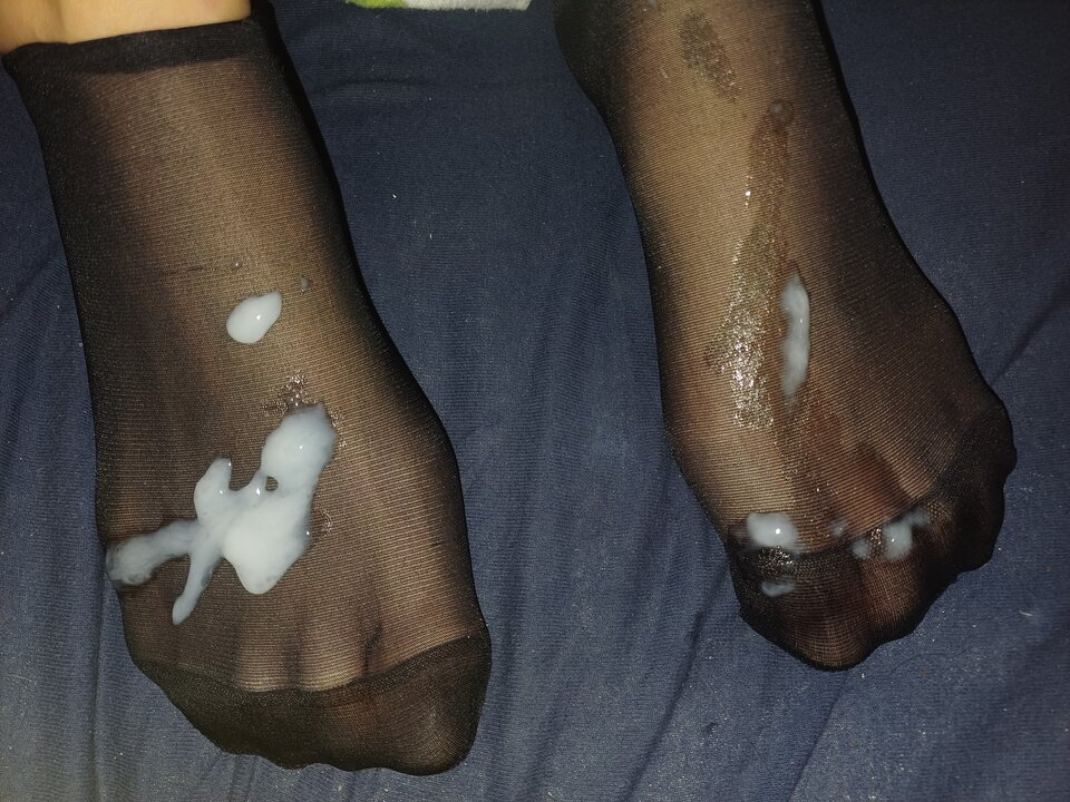 1749.jpg - FeetPara30