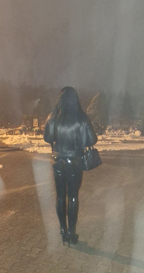 20251129_224408.jpg - RoksanaiNikol