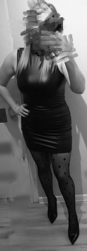 Szpileczki i obcisła sukieneczka .... - KamaiTomekreal