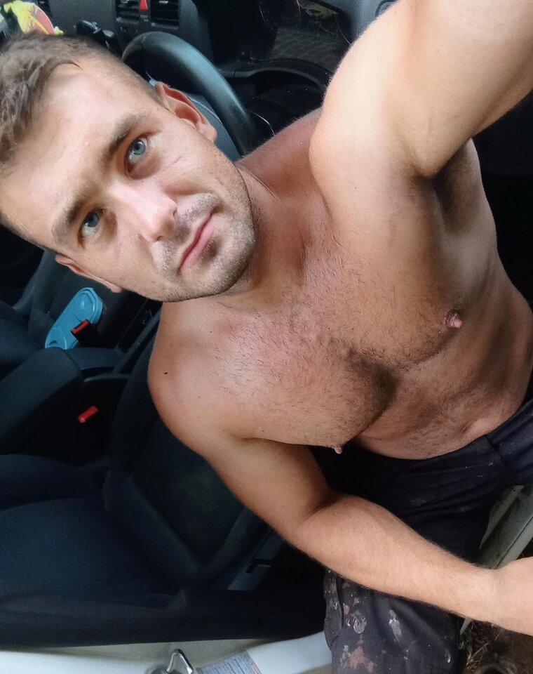 Screenshot_2025-10-10-16-40-17-615_com.android.chrome.jpg - Kamilqq1