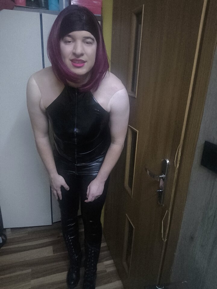 1000018232.jpg - Adriennecross